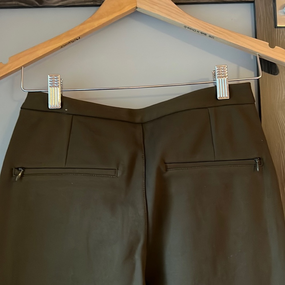 Lululemon green slacks